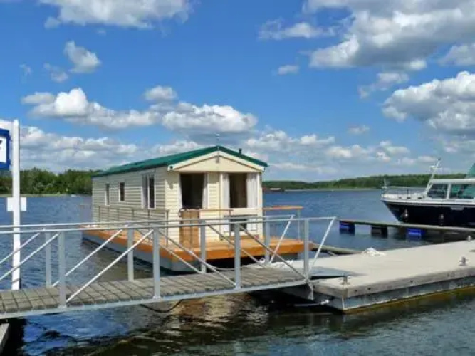 House Boat Jabel