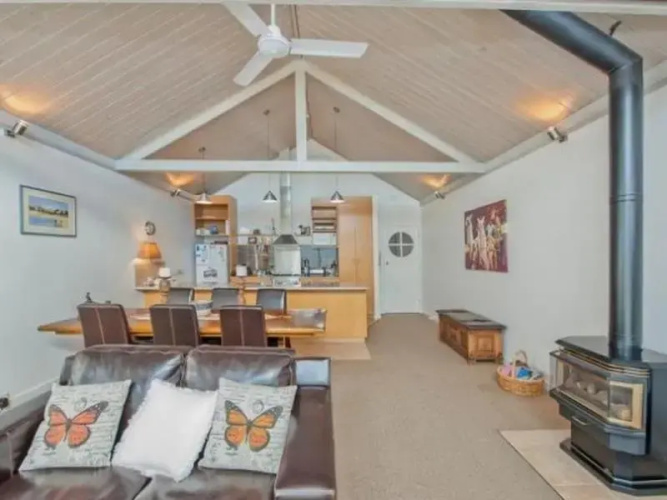 The Beach Lounge Holiday House