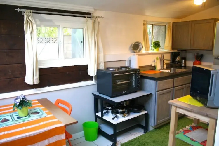 Private, quiet, and accommodating Guest House