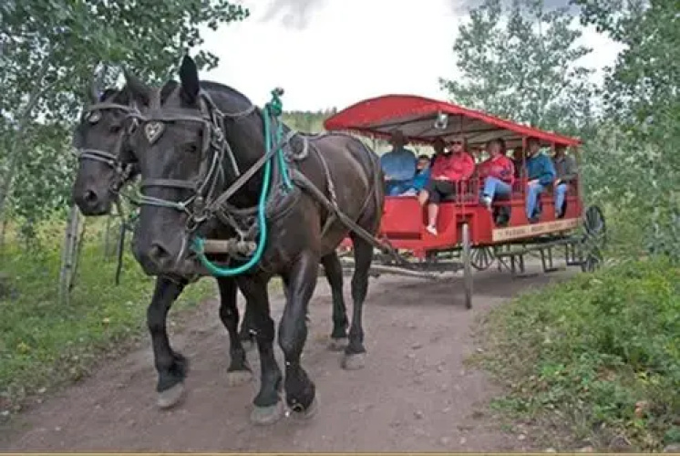 Parade Rest Guest Ranch