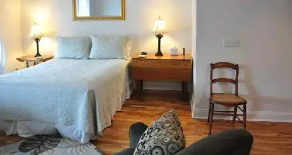 Crate & Cargo Suite 1