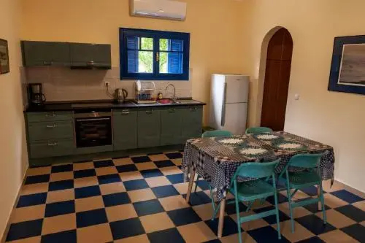 Theo's house in Chora!