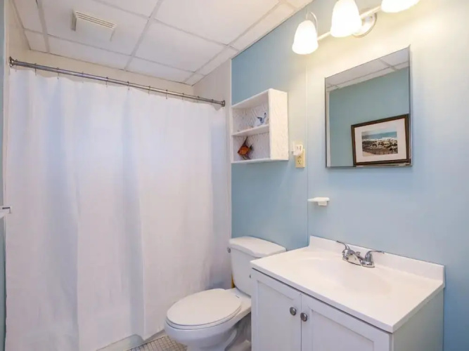 46th St Windjammer 302 1Br Condo