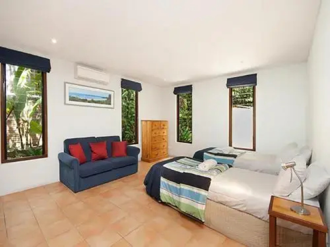 2/9 Marine Parade, Wategos Beach - Beachbound