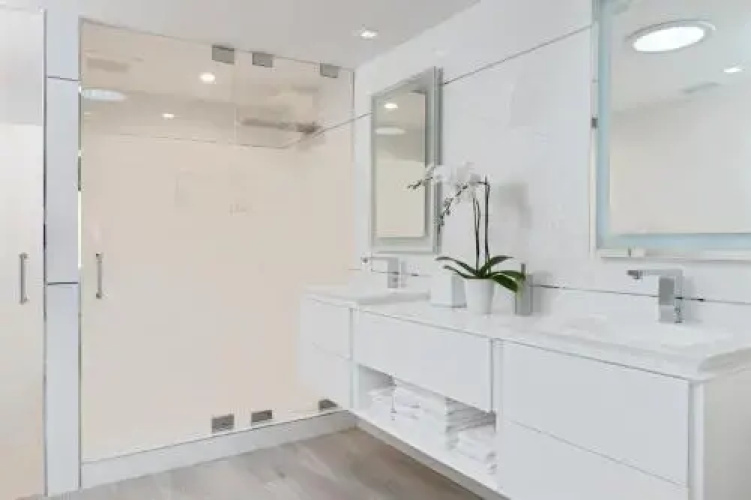 1150 Channel Drive Villa