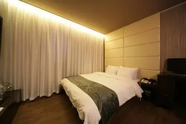 Design Hotel IMT 1