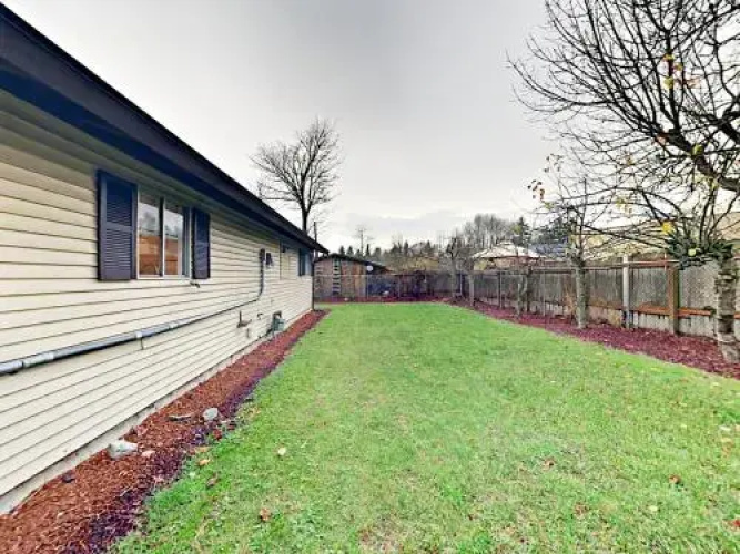8323 43rd Ave S Home