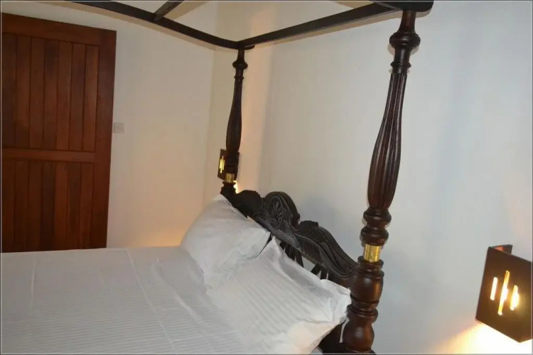 Sano rich Lagoon VillaOver view