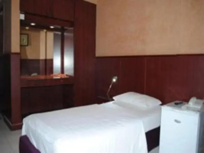 Sapphire Grand Hotel