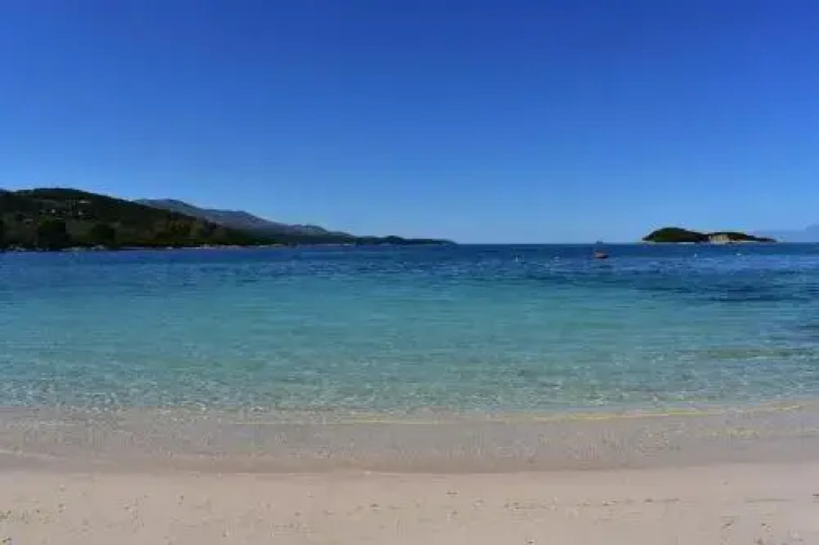Vila Cerca De Mar