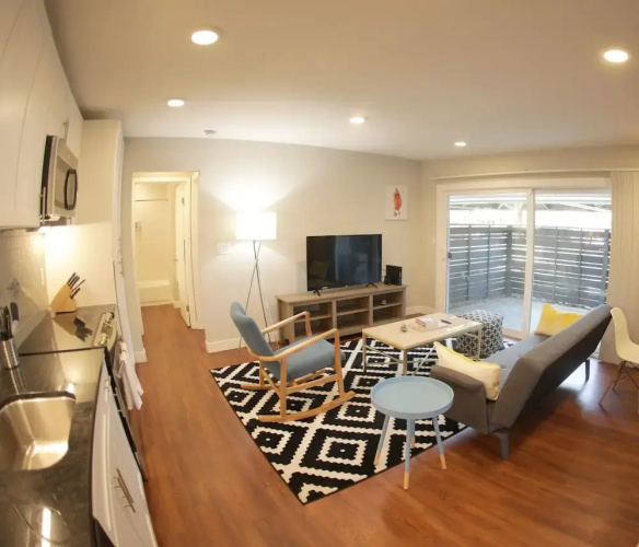 Kasa Mountain View Apartments