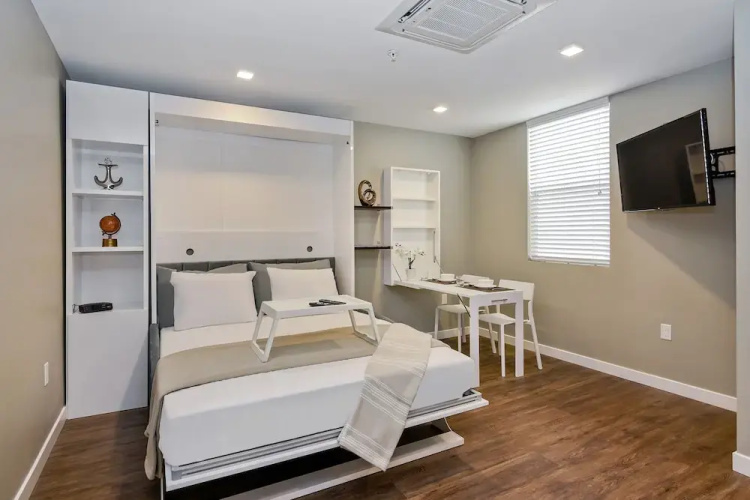 Luxurious HomeTel by Hosteeva