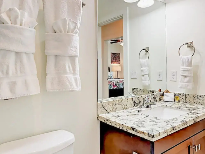 128 E Amberjack Condo Unit 1 - 2 Br condo by RedAwning