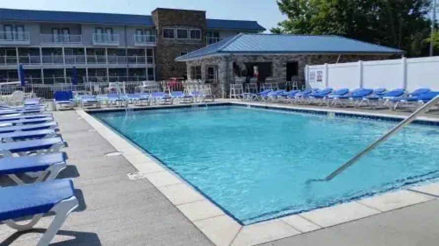 Put-in-Bay Waterfront Condo #207