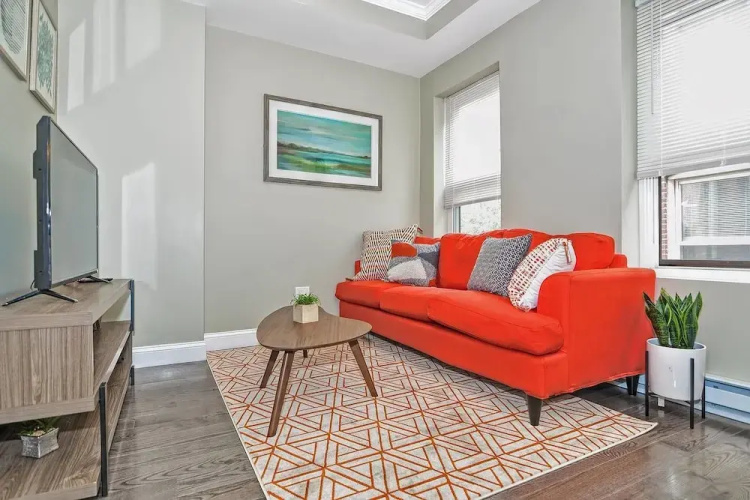 2br/1ba Apt in Authentic North End by Domio