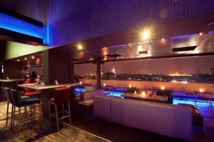 Hotel Cherry Continental