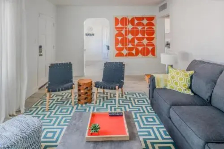 3BR Phoenix Home Back yard byWanderJaunt