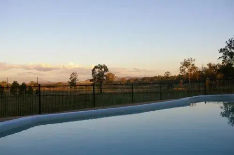 Lockyer Motel