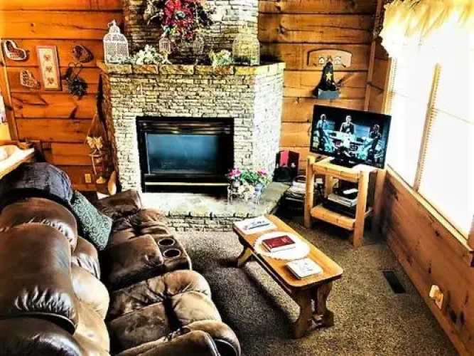 Twin Hearts - Studio Cabin