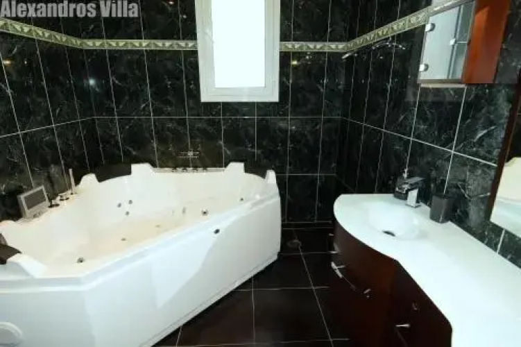 Alexandros Villa