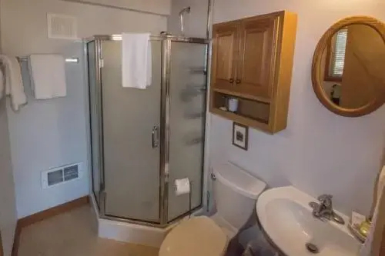 Meadow View Cabin