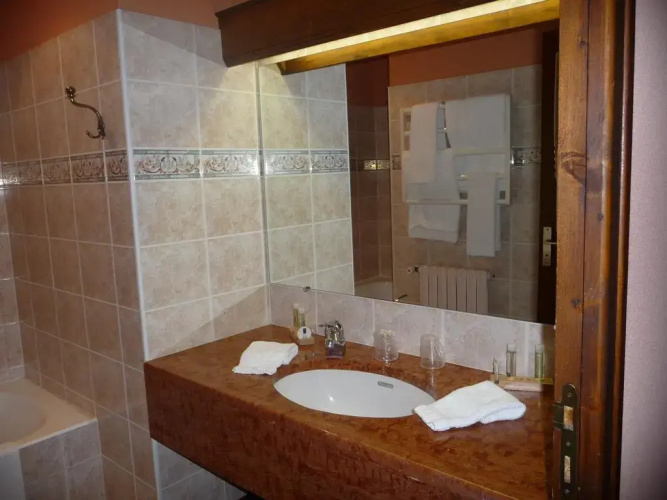 Logis Auberge Saint Jacques