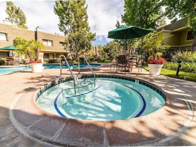 Visalia Apartment #873932 by RedAwning