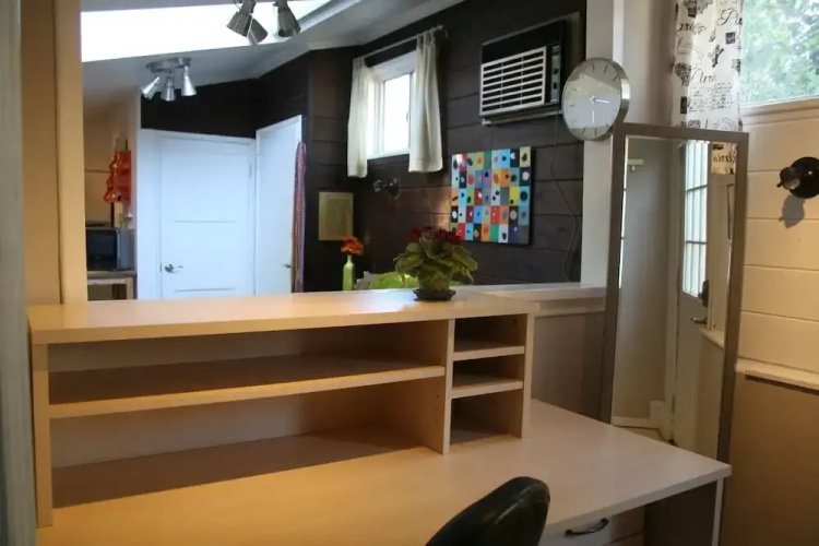Private, quiet, and accommodating Guest House