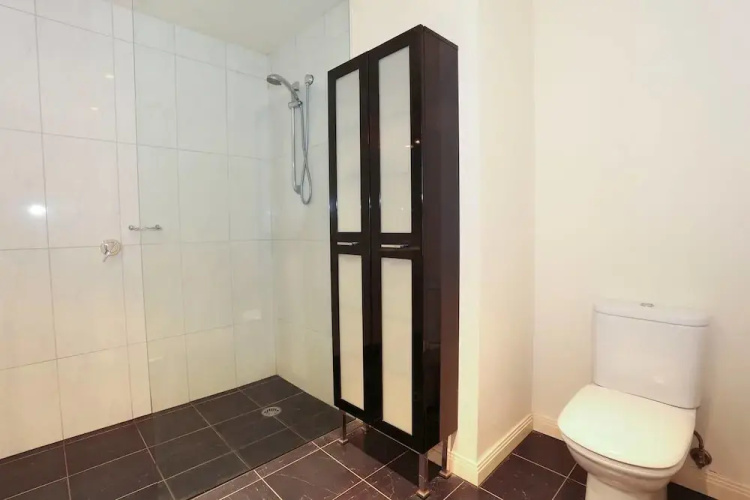 2 Beds 2 Baths Free Carpark behind State Library
