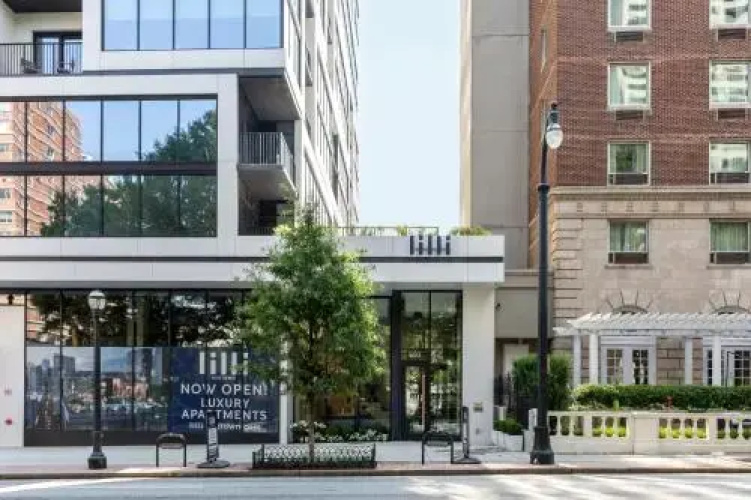 Stay Alfred at Lilli Midtown