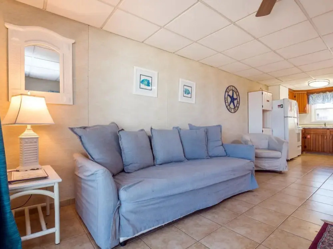 46th St Windjammer 207 1Br Condo