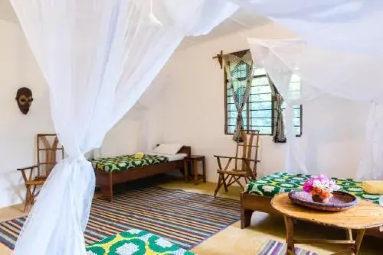 Maji Lodge