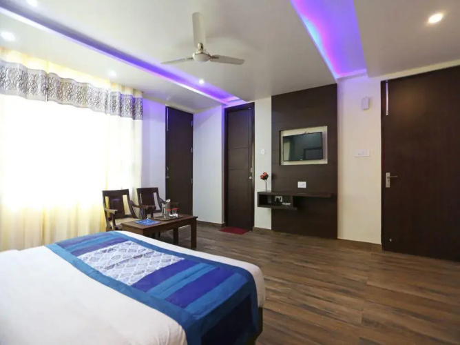 Hotel Blue Magnets
