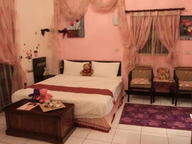 Home Here B & B
