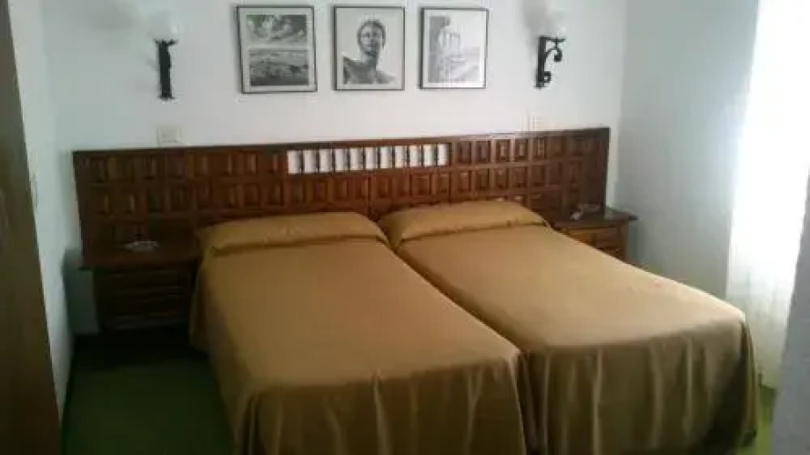 Hostal Niserias