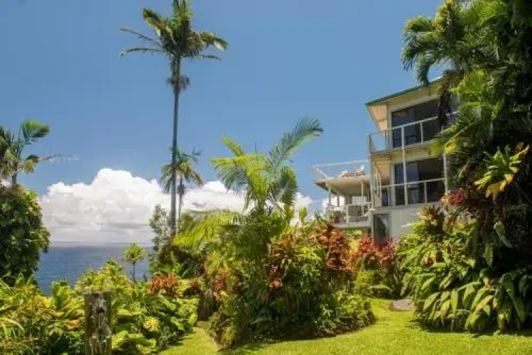 Paradise Bluff by RedAwning