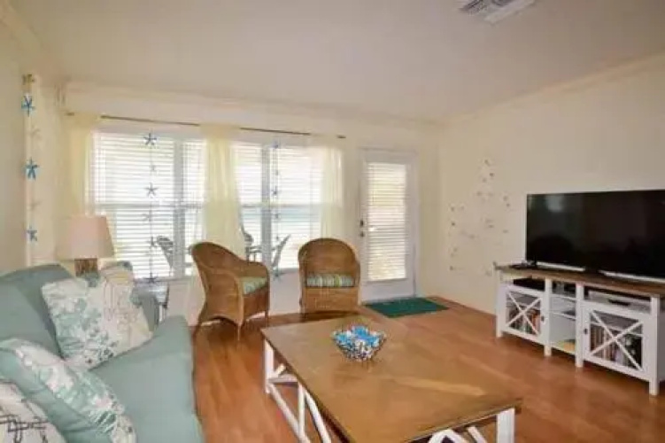 Four Beach Lovers All Units by RedAwning