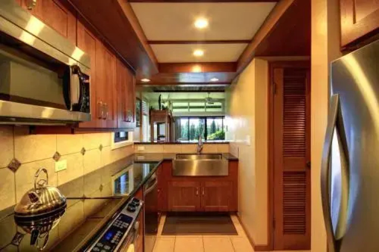 Ridge 611Ocean View by RedAwning
