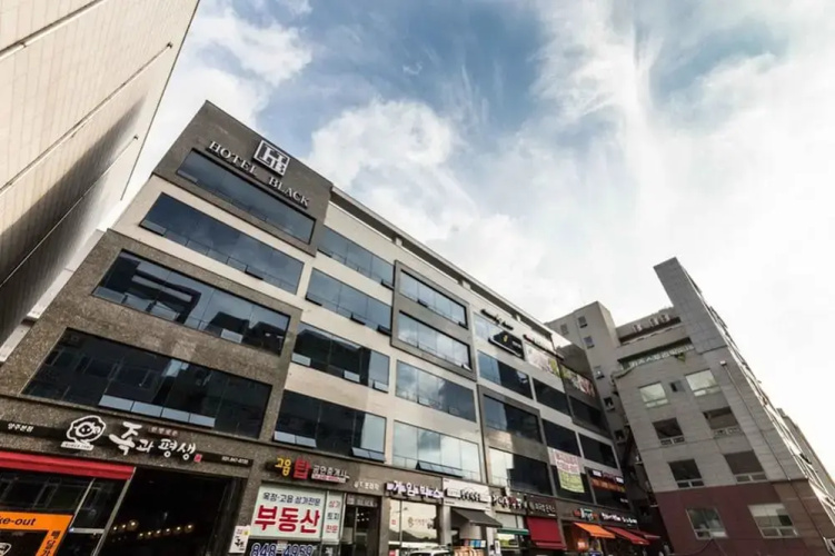 Yangju Hotel Black