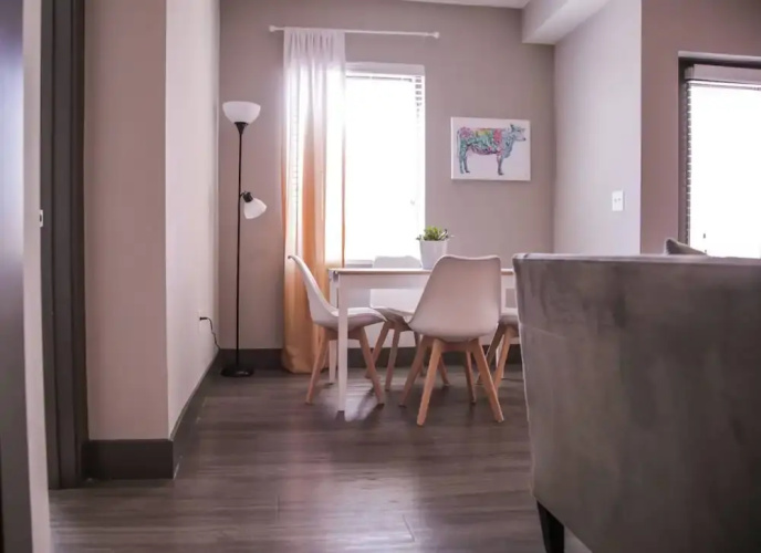 Lockerbie Square 2BR Apt Near Mass Ave