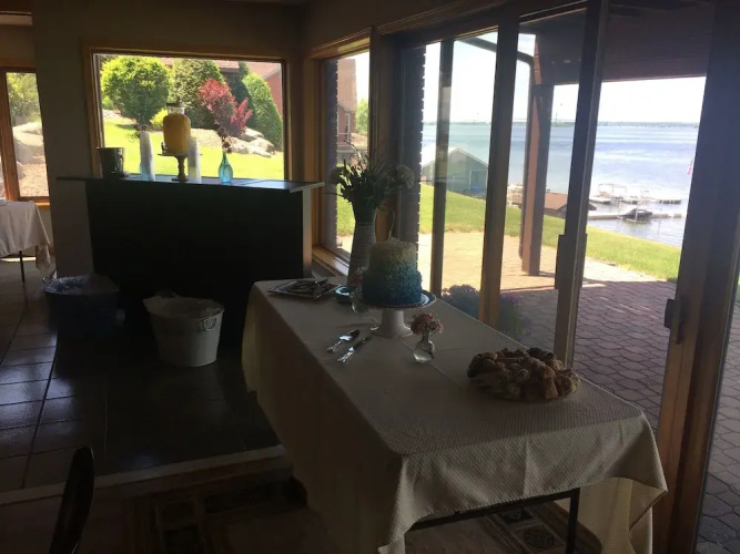 Off the Hook Bed and Breakfast