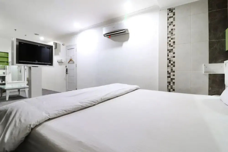Gran Surya Hotel Cikarang