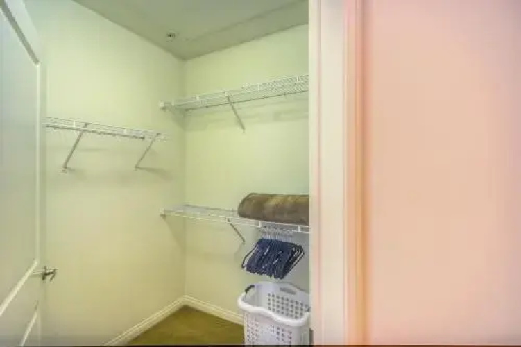 Glendon Westwood 5200