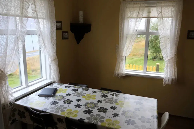 Blómsturvellir Holiday Home