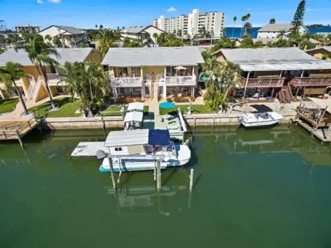 Dockside Villas A
