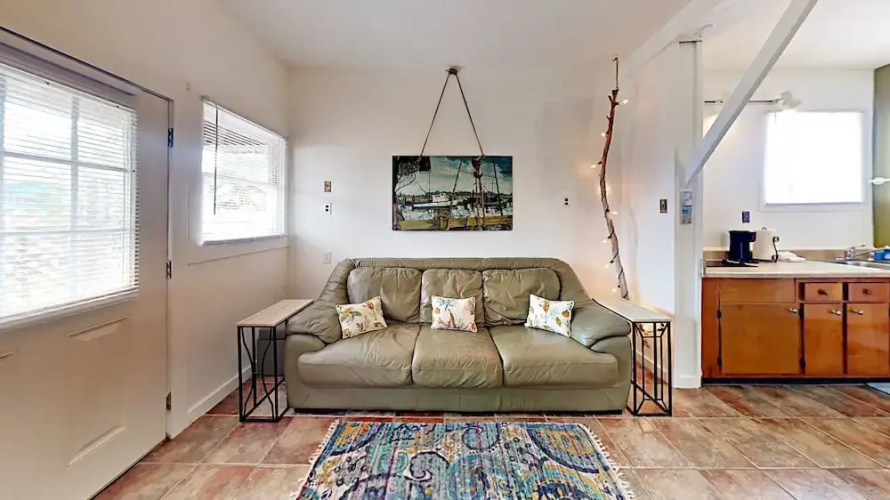 Anchor 17 - Studio Cottage