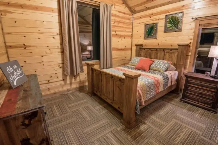 A River Runs Through It Lodge - 4 Br Cabin