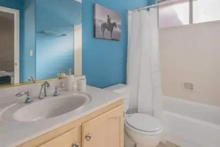 3BR Home Great Backyard by WanderJaunt