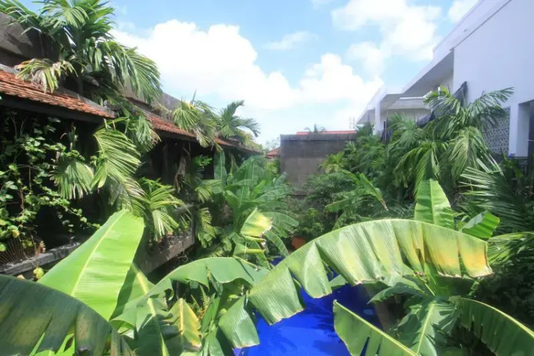 Retreat Condo