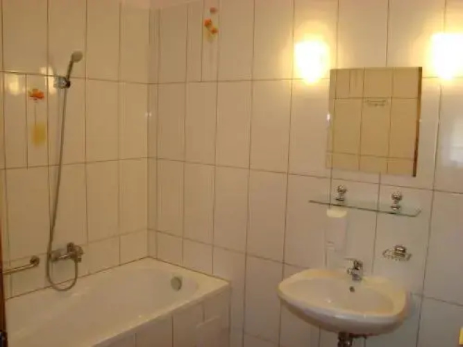 Eman Apartmanhaz